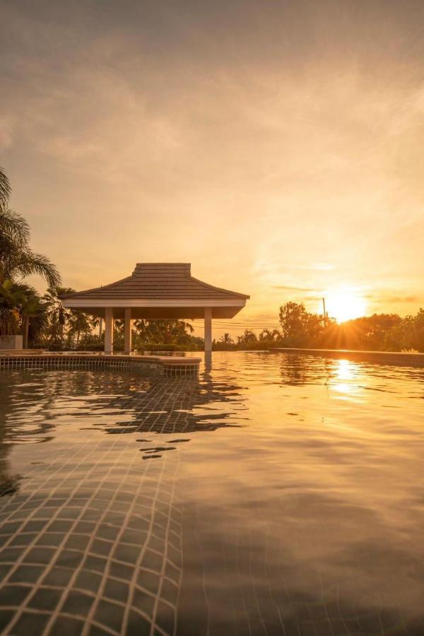 Phuket Superior Sunrise Sea View Private Pool Villa Бан-Ката Экстерьер фото